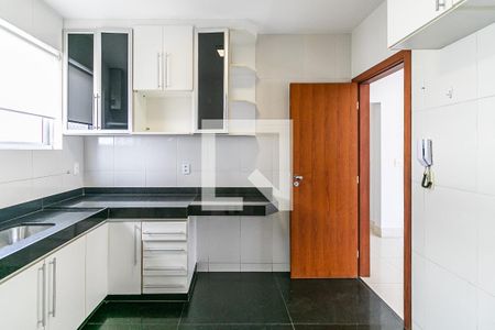 Apartamento para alugar com 83m², 3 quartos e 2 vagas Apartamento para alugar com 83m², 3 quartos e 2 vagasCozinha