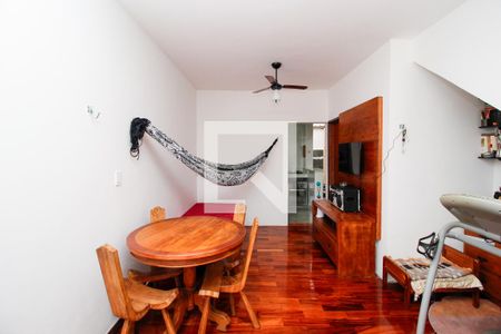 Sala de casa de condomínio à venda com 2 quartos, 60m² em Cachoeirinha, Belo Horizonte