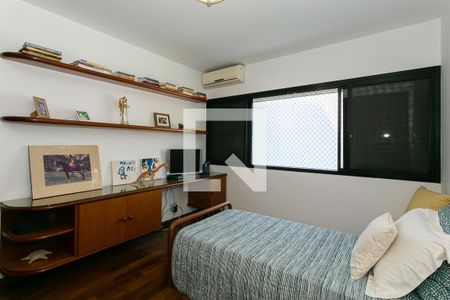 Casa à venda com 330m², 4 quartos e 5 vagasQuarto 2