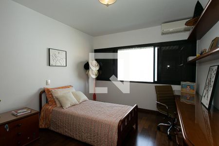 Casa à venda com 330m², 4 quartos e 5 vagasQuarto 1