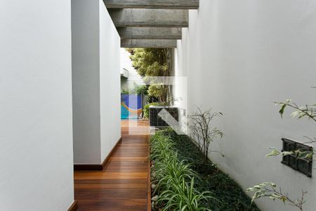 Casa à venda com 330m², 4 quartos e 5 vagasCorredor