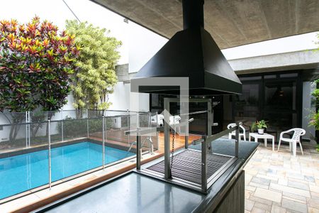 Casa à venda com 330m², 4 quartos e 5 vagasChurrasqueira