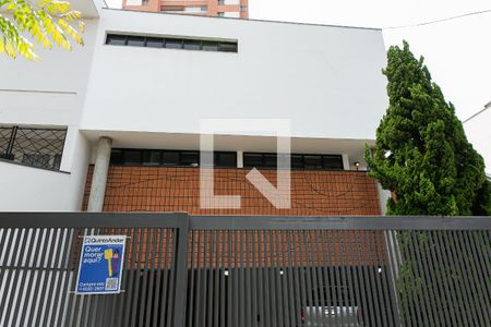 Casa à venda com 330m², 4 quartos e 5 vagasFachada