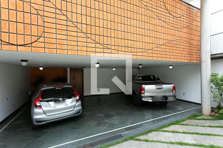 Casa à venda com 330m², 4 quartos e 5 vagasGaragem