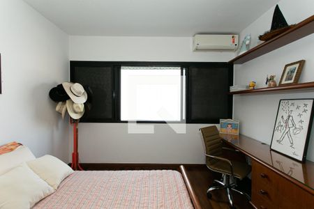 Casa à venda com 330m², 4 quartos e 5 vagasQuarto 1