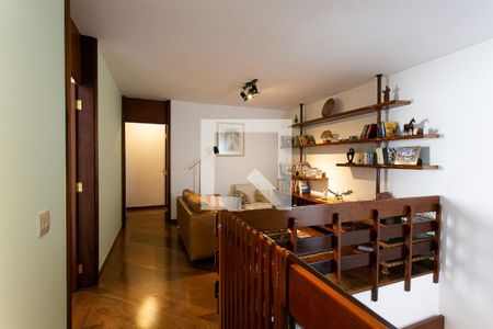 Casa à venda com 330m², 4 quartos e 5 vagasSala de Estar 2