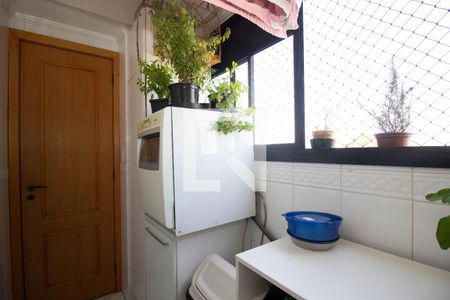 Apartamento à venda com 98m², 3 quartos e 2 vagas Apartamento à venda com 98m², 3 quartos e 2 vagasÁrea de Serviço