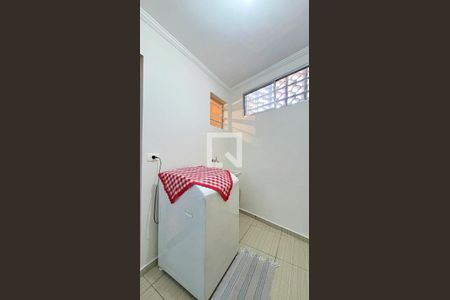 Casa para alugar com 73m², 2 quartos e 1 vagaÁrea de Serviço
