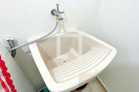 Casa para alugar com 73m², 2 quartos e 1 vaga Casa para alugar com 73m², 2 quartos e 1 vagaÁrea de Serviço