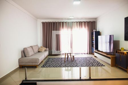 Sala de casa à venda com 3 quartos, 169m² em Parque Capuava, Santo André