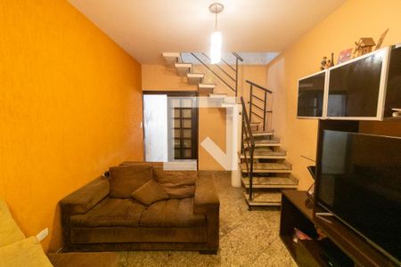 Sala de casa à venda com 3 quartos, 175m² em Vila Guilhermina, São Paulo