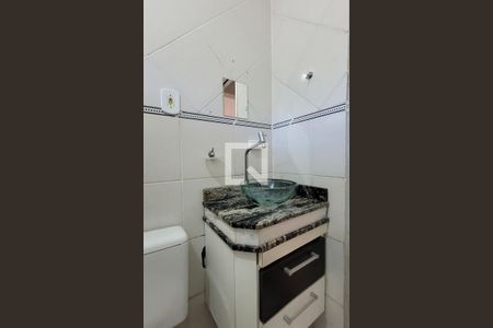 Casa à venda com 129m², 2 quartos e 2 vagas Casa à venda com 129m², 2 quartos e 2 vagasBanheiro