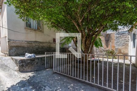 Casa à venda com 380m², 2 quartos e sem vaga Casa à venda com 380m², 2 quartos e sem vagaQuintal - Casa 2