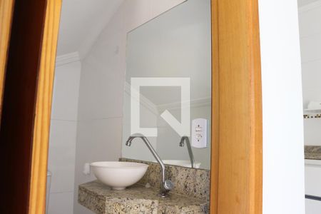 Lavabo de casa de condomínio para alugar com 2 quartos, 95m² em Vila São Geraldo, São Paulo