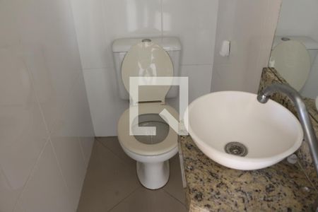 Lavabo de casa de condomínio para alugar com 2 quartos, 95m² em Vila São Geraldo, São Paulo