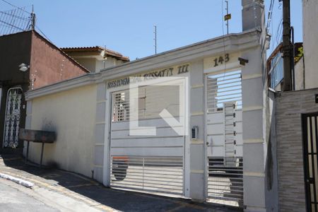 Casa de condomínio para alugar com 95m², 2 quartos e 1 vagaFachada