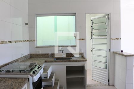 Casa de condomínio para alugar com 95m², 2 quartos e 1 vagaCozinha