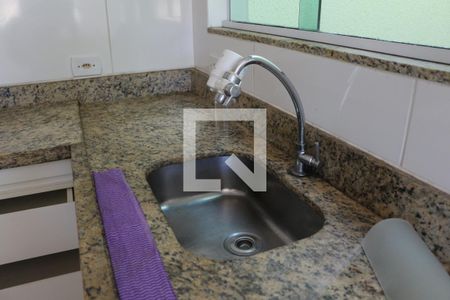 Casa de condomínio para alugar com 95m², 2 quartos e 1 vagaCozinha - Torneira