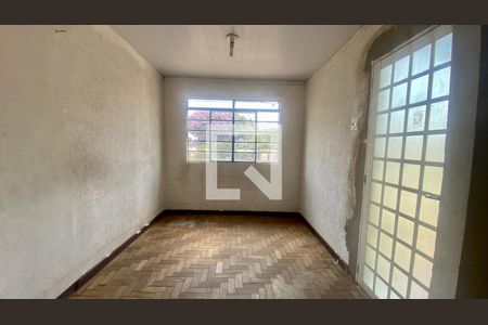 Casa à venda com 195m², 4 quartos e 2 vagasQuarto