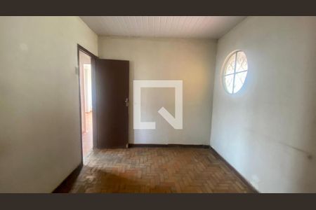 Casa à venda com 195m², 4 quartos e 2 vagasQuarto