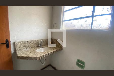 Casa à venda com 195m², 4 quartos e 2 vagasBanheiro Social