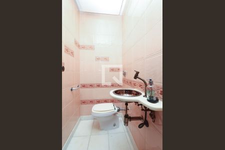 Apartamento para alugar com 271m², 4 quartos e 2 vagas Apartamento para alugar com 271m², 4 quartos e 2 vagasLavabo