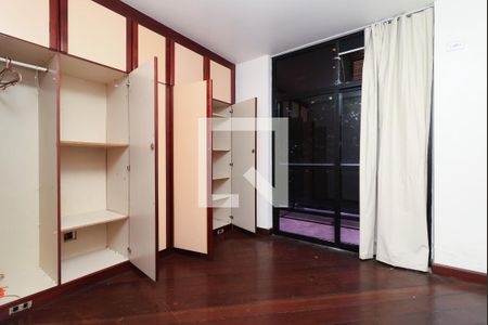 Apartamento para alugar com 271m², 4 quartos e 2 vagas Apartamento para alugar com 271m², 4 quartos e 2 vagasQuarto 1