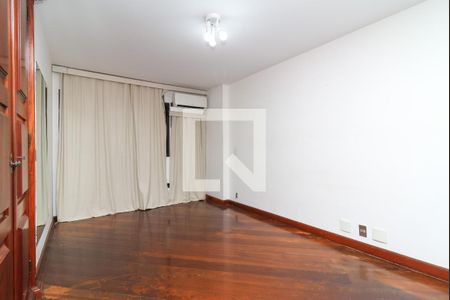 Apartamento para alugar com 271m², 4 quartos e 2 vagas Apartamento para alugar com 271m², 4 quartos e 2 vagasSuíte 2
