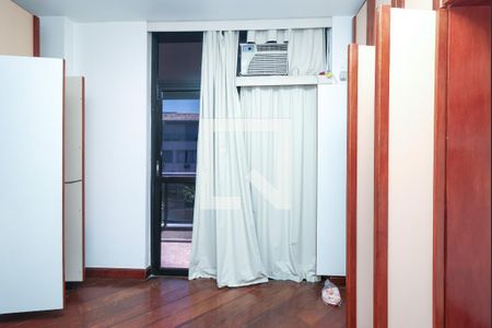 Apartamento para alugar com 271m², 4 quartos e 2 vagas Apartamento para alugar com 271m², 4 quartos e 2 vagasQuarto 2