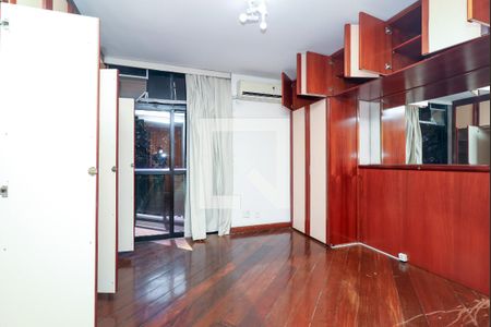 Apartamento para alugar com 271m², 4 quartos e 2 vagas Apartamento para alugar com 271m², 4 quartos e 2 vagasSuíte 1