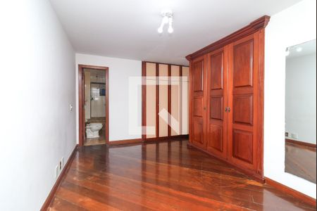 Apartamento para alugar com 271m², 4 quartos e 2 vagas Apartamento para alugar com 271m², 4 quartos e 2 vagasSuíte 2