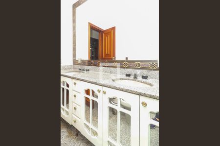 Apartamento para alugar com 271m², 4 quartos e 2 vagas Apartamento para alugar com 271m², 4 quartos e 2 vagasBanheiro Social