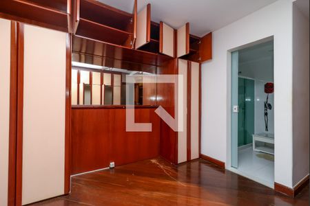 Apartamento para alugar com 271m², 4 quartos e 2 vagas Apartamento para alugar com 271m², 4 quartos e 2 vagasSuíte 1