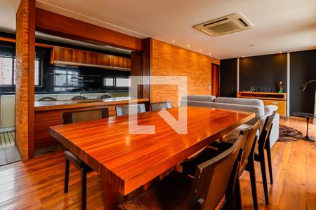 Detalhe da mesa da sala de jantar de apartamento para alugar com 2 quartos, 82m² em Santana, Recife