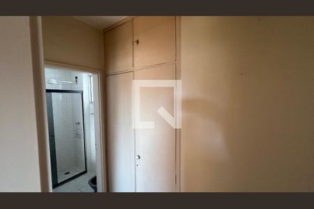 Apartamento à venda com 63m², 2 quartos e 1 vagaArmário corredor