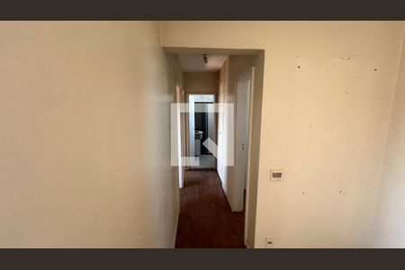 Corredor de apartamento à venda com 2 quartos, 63m² em Alto de Pinheiros, São Paulo