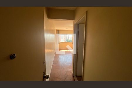 Entrada de apartamento à venda com 2 quartos, 63m² em Alto de Pinheiros, São Paulo