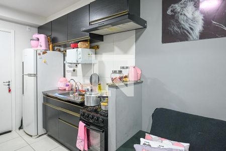 Cozinha de apartamento à venda com 2 quartos, 32m² em Parque Fongaro, São Paulo