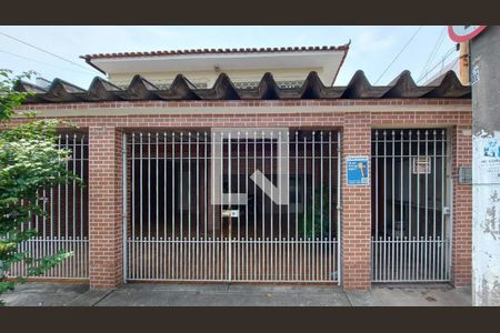 Fachada de casa à venda com 3 quartos, 900m² em Vila Moinho Velho, São Paulo