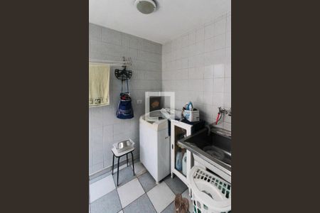 Casa à venda com 250m², 2 quartos e 1 vagaÁrea de Serviço