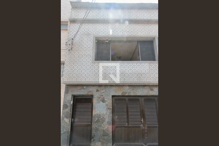 Casa à venda com 250m², 2 quartos e 1 vagaFachada