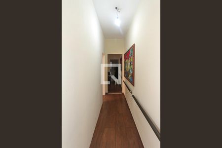 Casa à venda com 250m², 2 quartos e 1 vagaCorredor