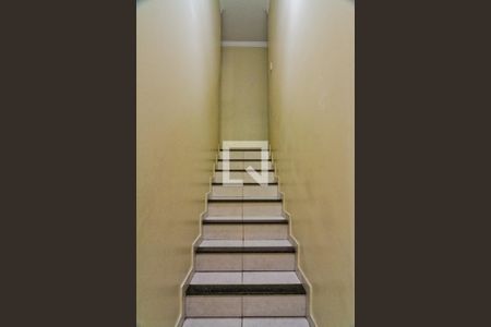 Escada de casa à venda com 3 quartos, 200m² em Chácara Inglesa, São Paulo