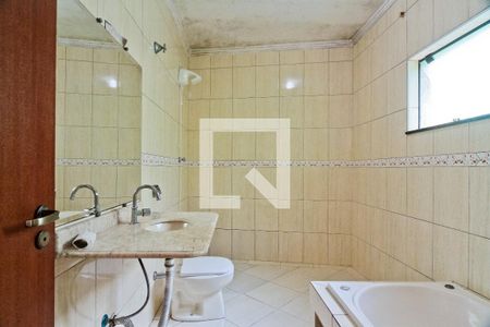 Casa para alugar com 200m², 3 quartos e 4 vagasBanheiro da Suíte 2