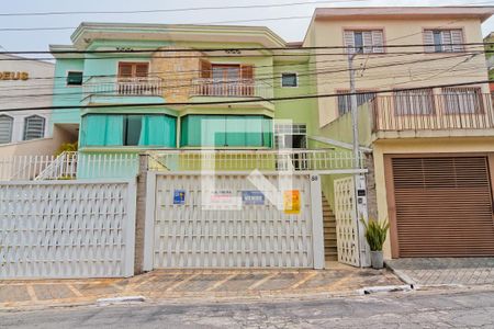 Casa para alugar com 200m², 3 quartos e 4 vagasFachada