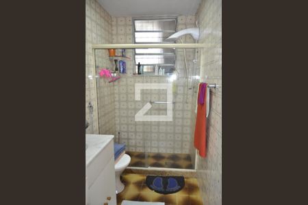 Casa à venda com 200m², 4 quartos e 2 vagasBanheiro