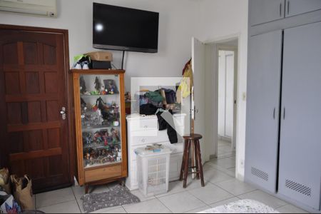 Casa à venda com 200m², 4 quartos e 2 vagasQuarto 3