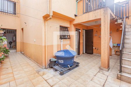 Casa à venda com 115m², 2 quartos e 1 vagaQuintal