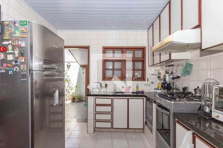 Casa à venda com 167m², 2 quartos e 2 vagasCozinha