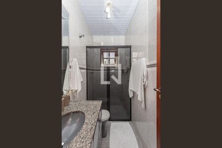 Casa à venda com 167m², 2 quartos e 2 vagasBanheiro